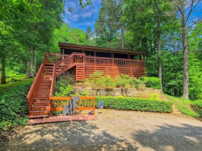 Cozy Cabin with Incredible Mt View, Secluded, Fire Pit & Hot Tub